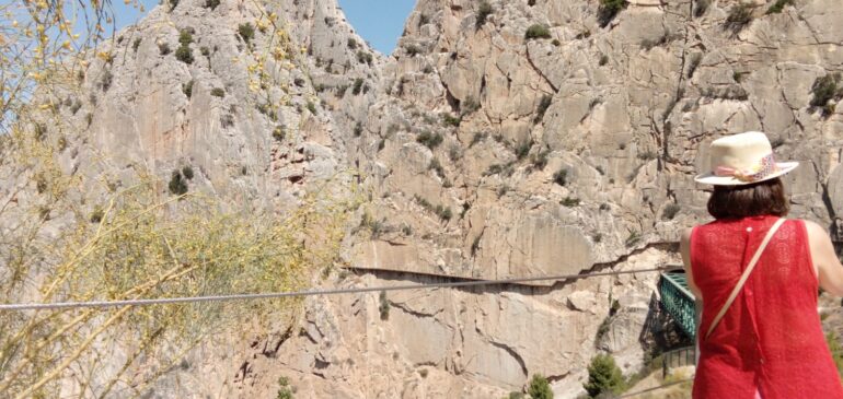 24 de Julio 2020. El Chorro-Parque Ardales (Álora-Ardales) un patrimonio geológico internacional en el Alto Guadalhorce. Aula museo de geología (Málaga)
