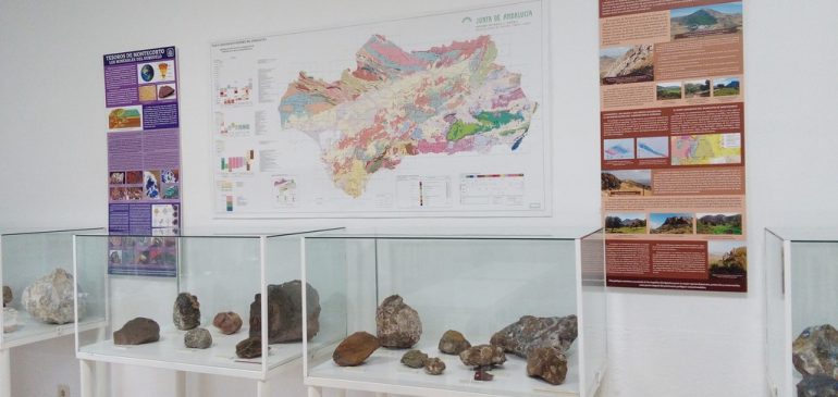 28 de Febrero 2023. Inauguración del centro de interpretación de geología-minería de Montecorto (Serrania de Ronda) Aula museo de geologia Málaga